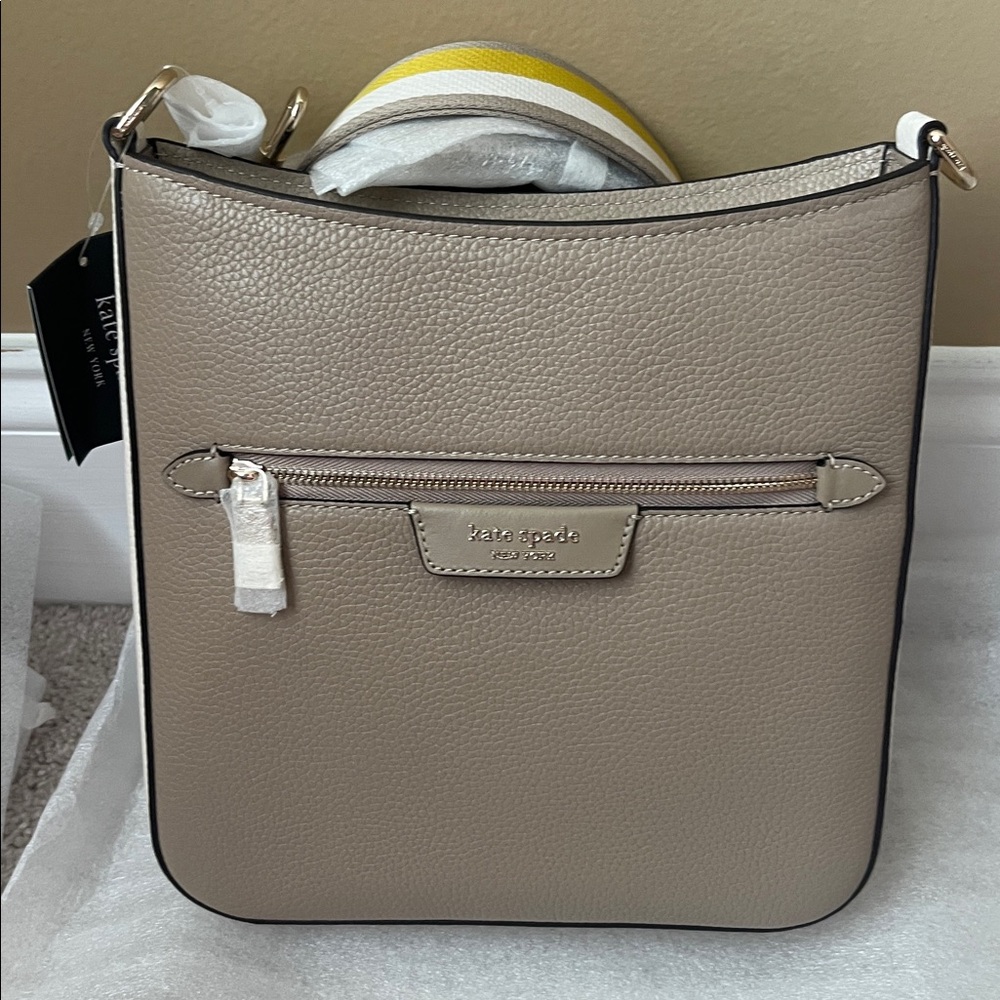 NWT Kate Spade Hudson Two Tone Crossbody Bag. Beige and Cream